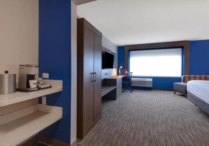 Holiday Inn Express & Suites - Detroit - Dearborn By Ihg מראה חיצוני תמונה