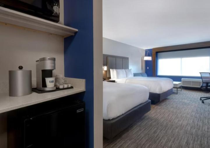Holiday Inn Express & Suites - Detroit - Dearborn By Ihg מראה חיצוני תמונה