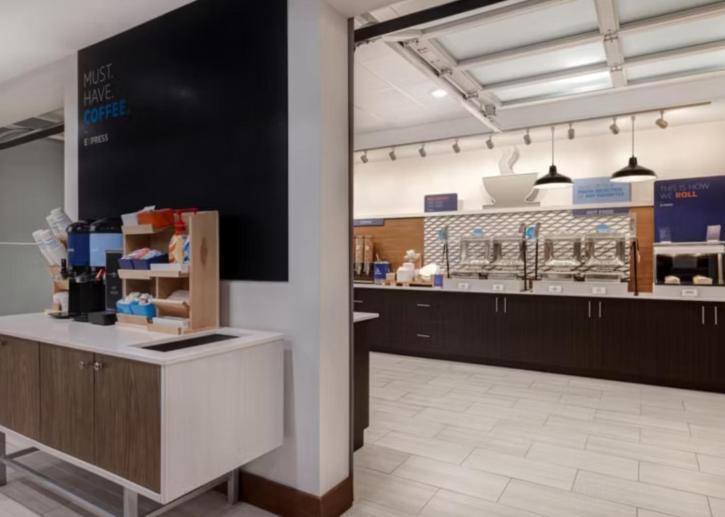 Holiday Inn Express & Suites - Detroit - Dearborn By Ihg מראה חיצוני תמונה
