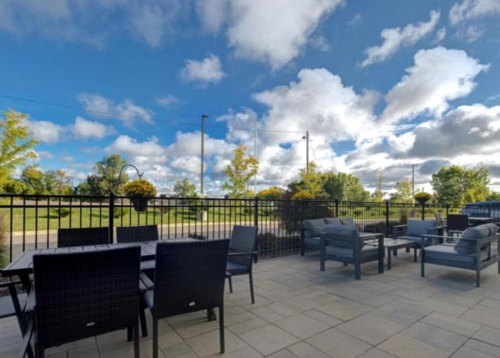 Holiday Inn Express & Suites - Detroit - Dearborn By Ihg מראה חיצוני תמונה