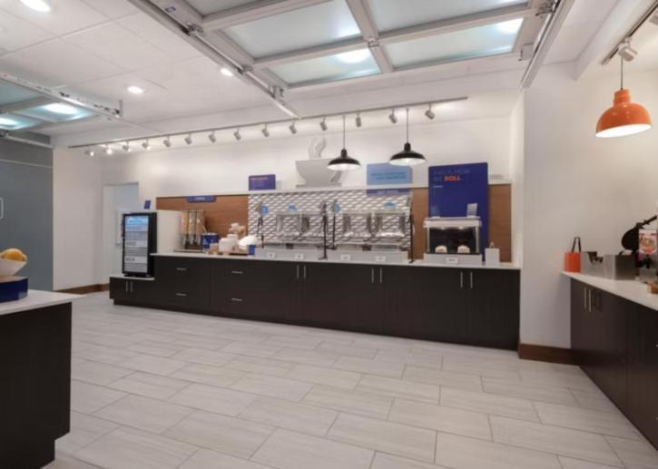 Holiday Inn Express & Suites - Detroit - Dearborn By Ihg מראה חיצוני תמונה